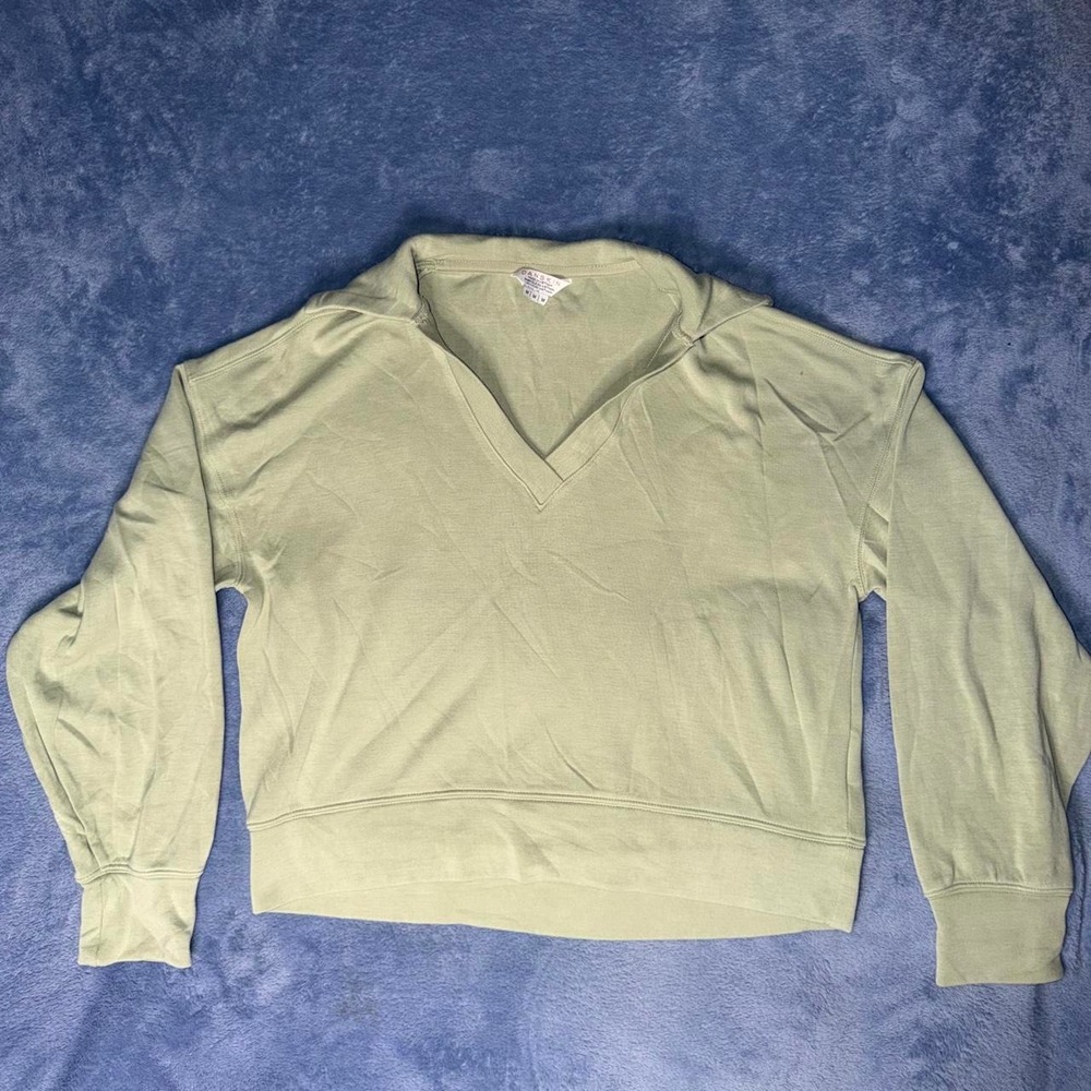 Danskin green cropped sweatshirt in women  size M